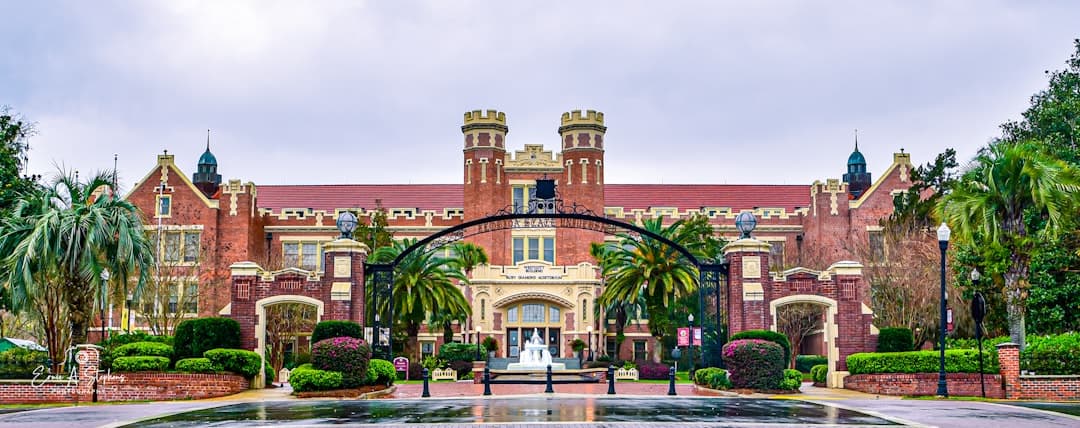 Living in Valrico FL: The Complete Guide to Schools, Neighborhoods & Lifestyle