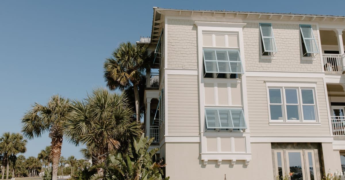 Septic vs Sewer in Florida Homes - Pros, Cons, and Costs
