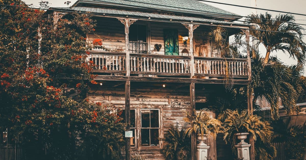 Waterfront Homes in Ellenton: Pricing, Flood Zones, and Tips