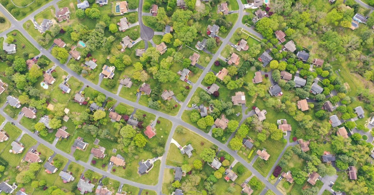 Waterfront Homes in Parrish: Pricing, Flood Zones, and Tips