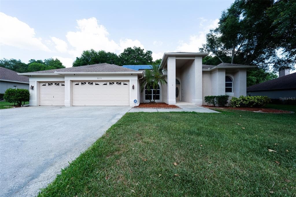 2215 HERITAGE CREST DRIVE