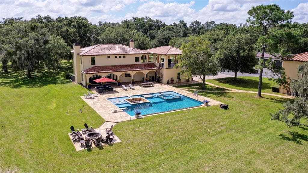 2721 YULETIDE COURT