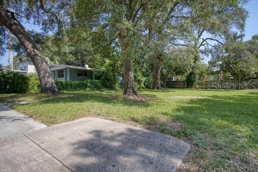 000 NEWTON AVENUE