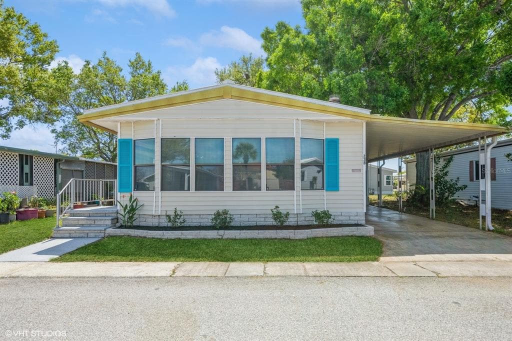 238 PELICAN DRIVE