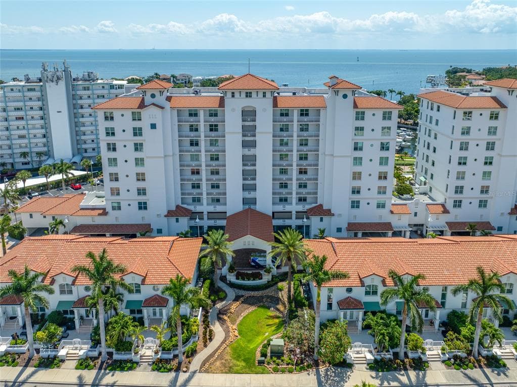 1325 SNELL ISLE BOULEVARD