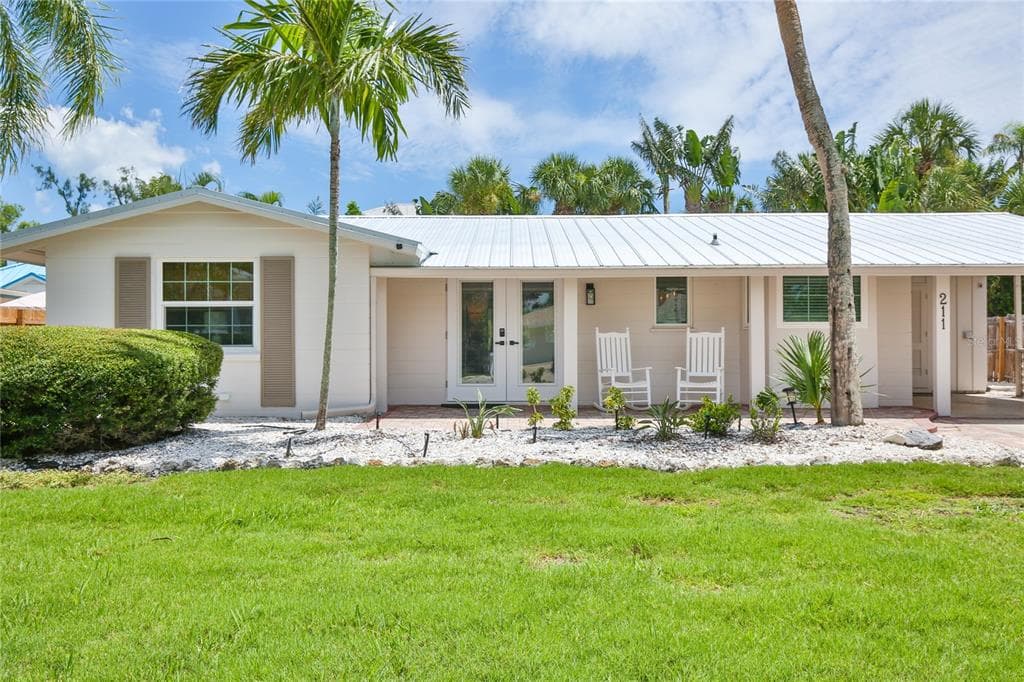 211 ISLAND CIRCLE