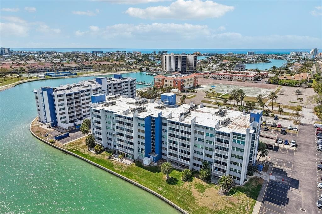 500 TREASURE ISLAND CAUSEWAY