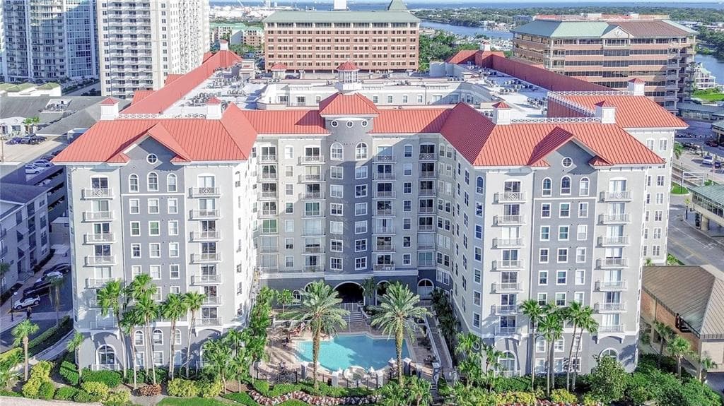 700 HARBOUR ISLAND BOULEVARD