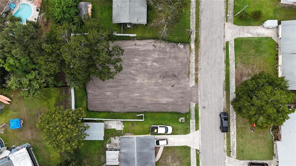 436 COUNTRY CLUB DRIVE