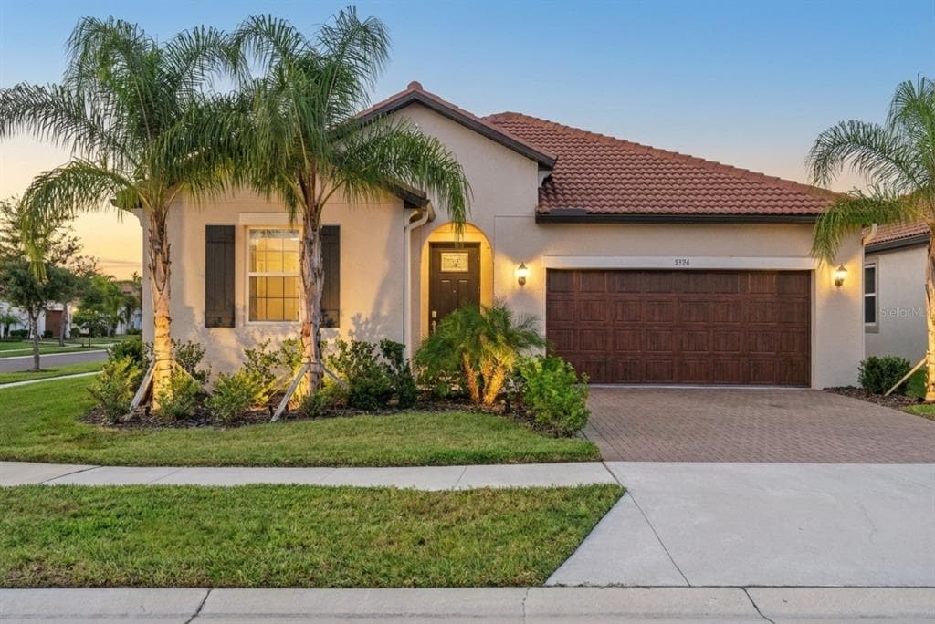5524 LITTLE PATH DRIVE