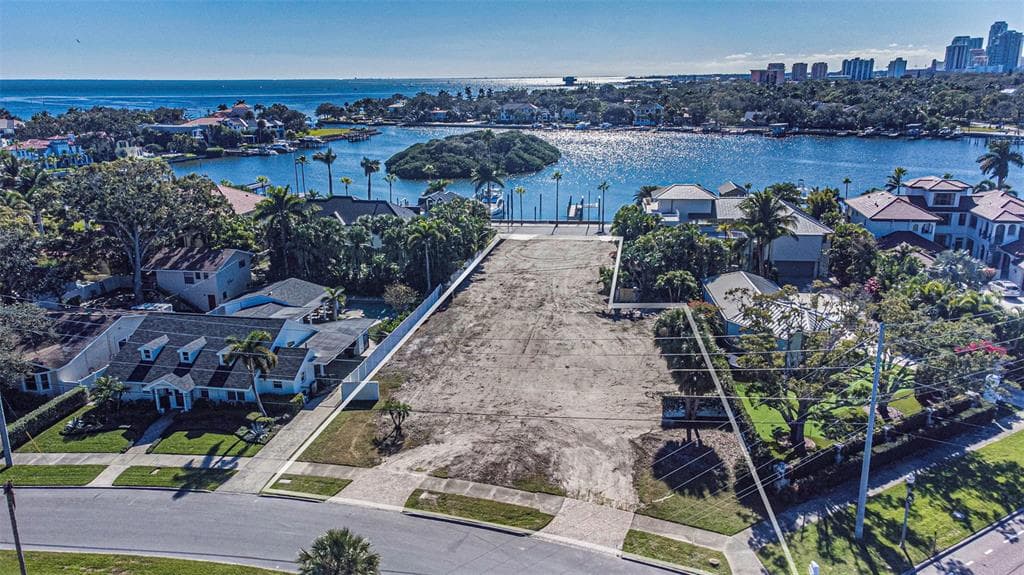 140 BRIGHTWATERS BOULEVARD