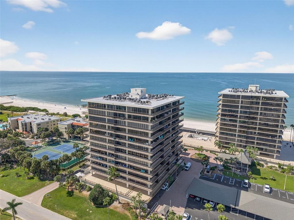 7600 BAYSHORE DRIVE