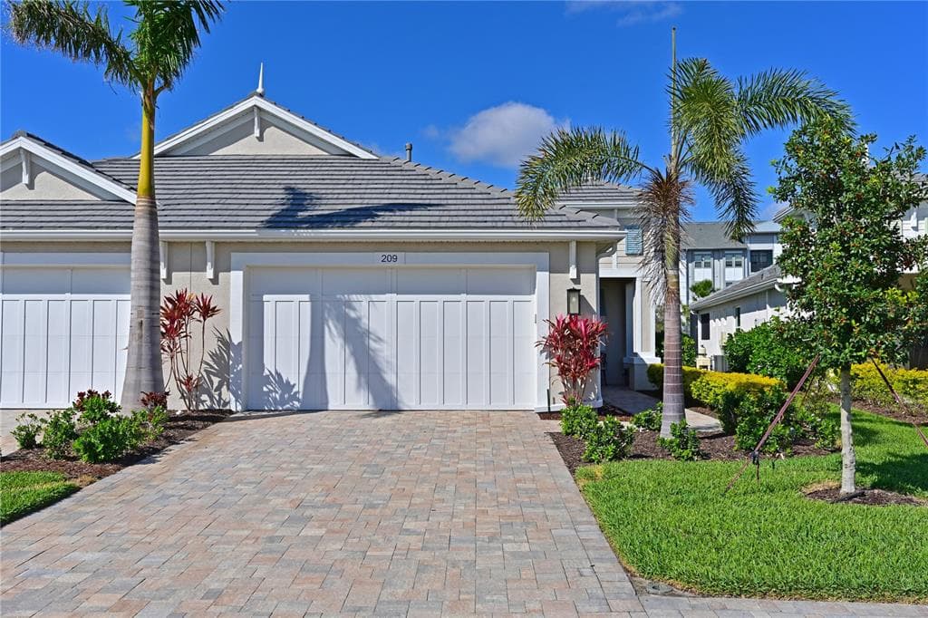209 OKEEFFE CIRCLE