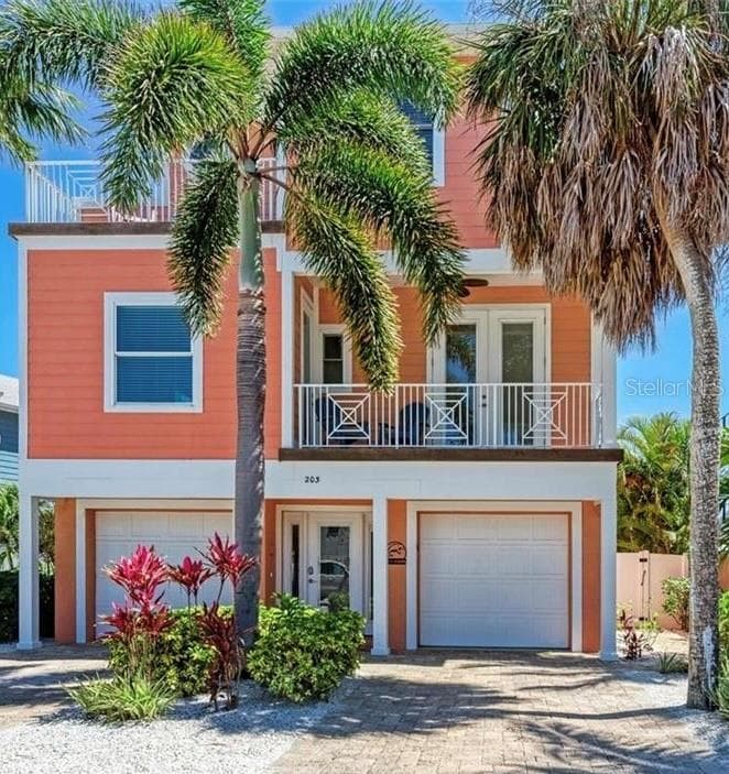 203 HARBOR DRIVE