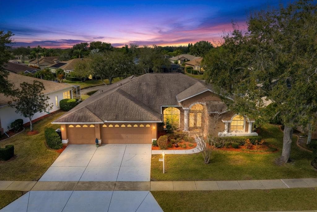 1237 RAMBLING VINE COURT