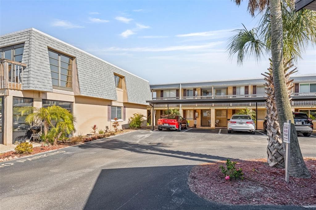 1008 APOLLO BEACH BOULEVARD