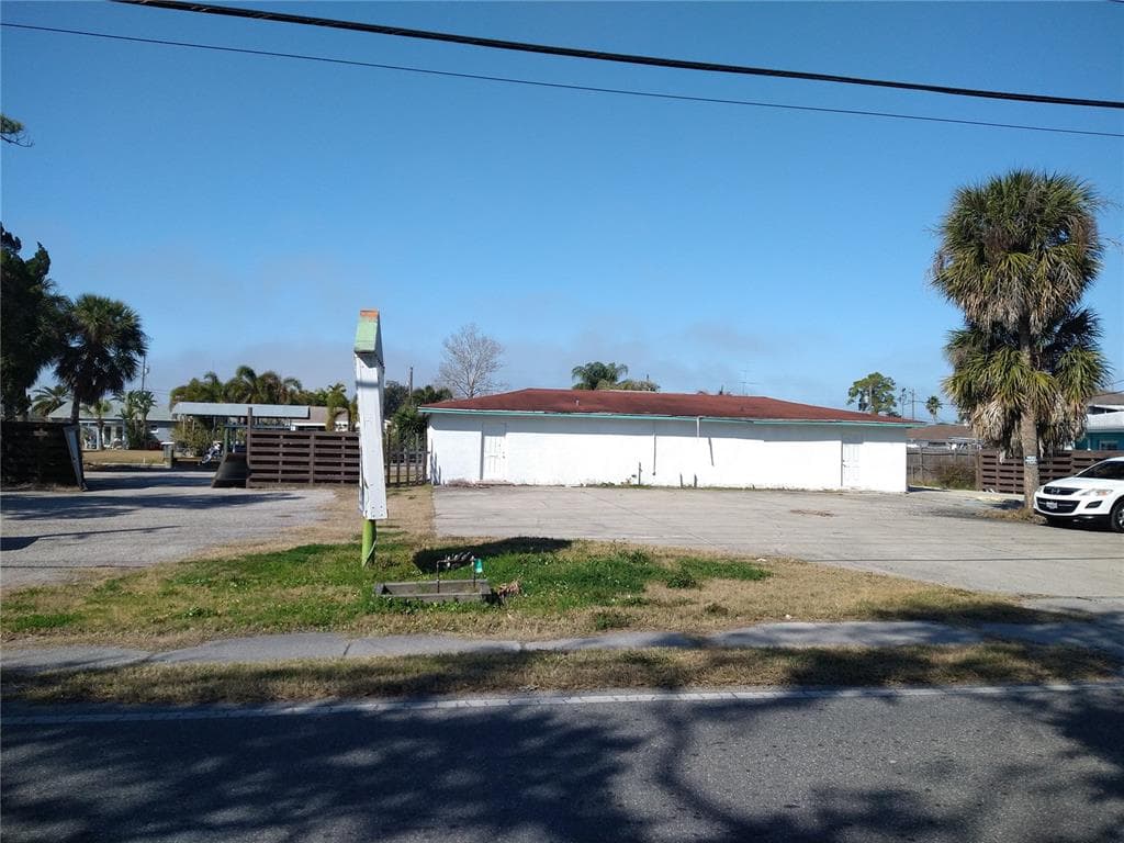 13923 OLD DIXIE HIGHWAY