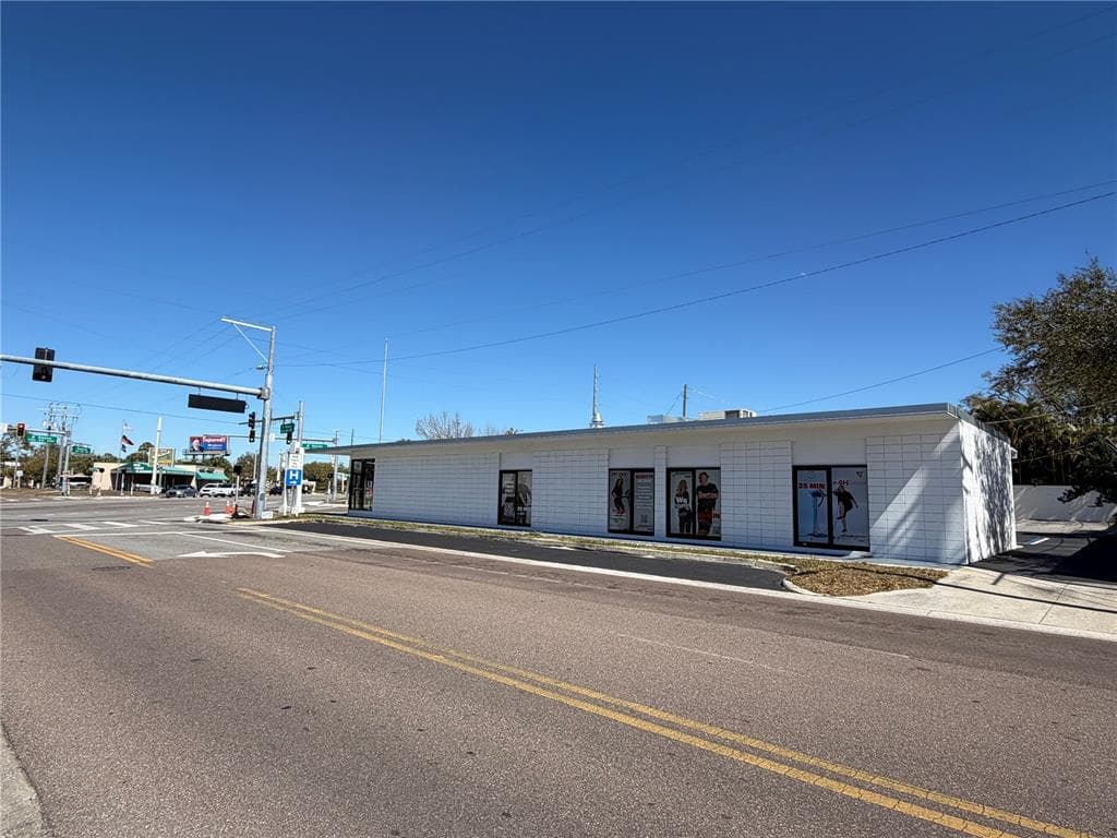 3418 SWANN AVENUE