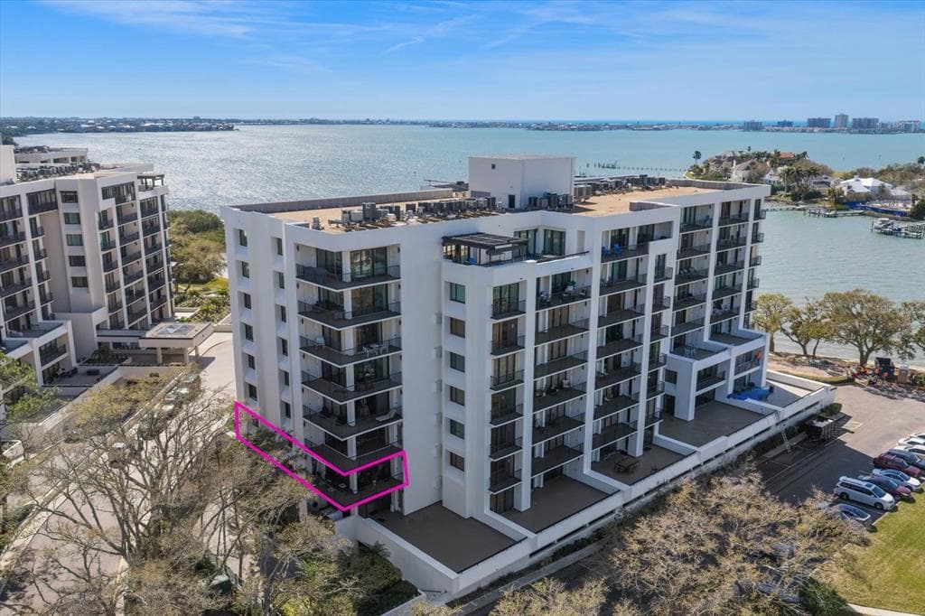 8 BELLEVIEW BOULEVARD
