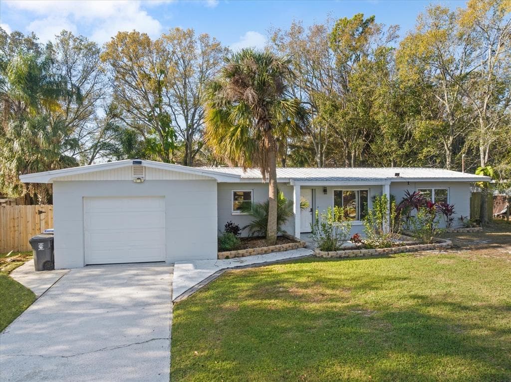 432 COUNTRY CLUB DRIVE