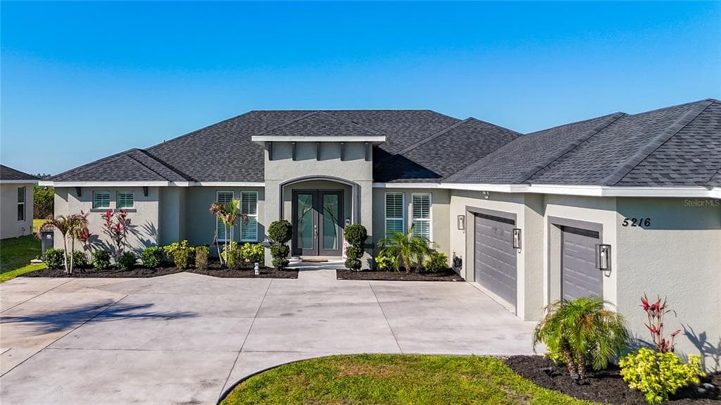 5216 LAKE VENICE DRIVE