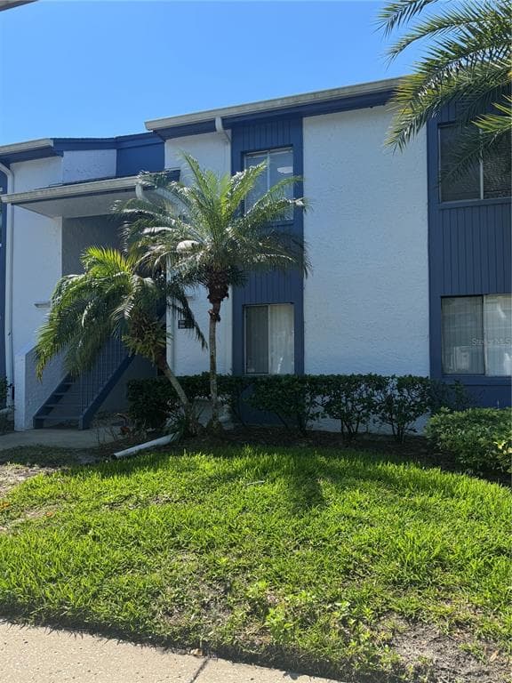 212 CYPRESS LANE