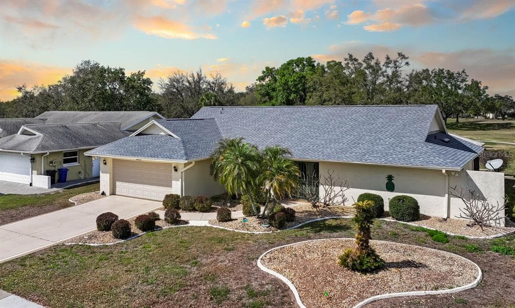 2111 VIEW DRIVE