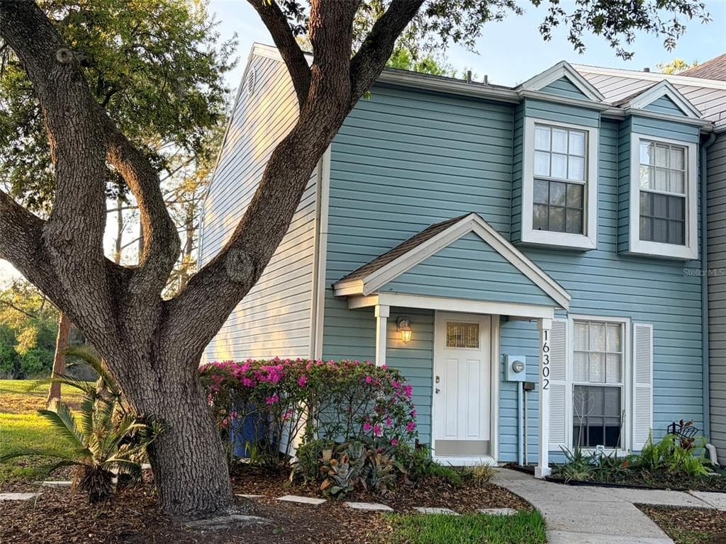 16302 RAMBLING VINE DRIVE