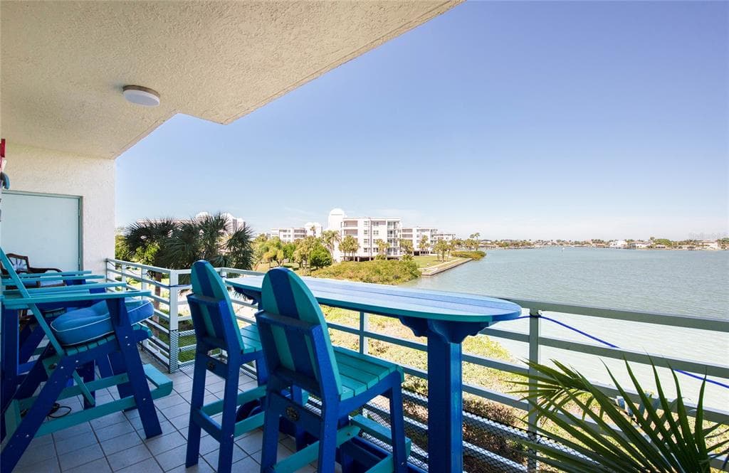 7979 SAILBOAT KEY BOULEVARD