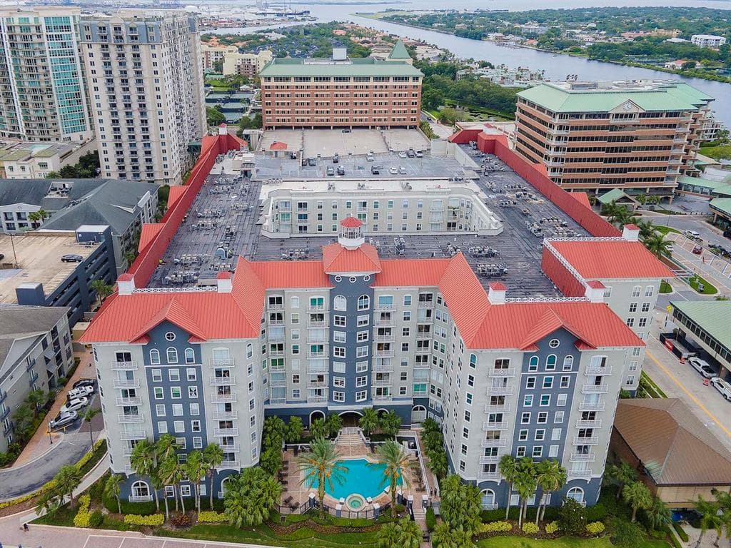 700 HARBOUR ISLAND BOULEVARD