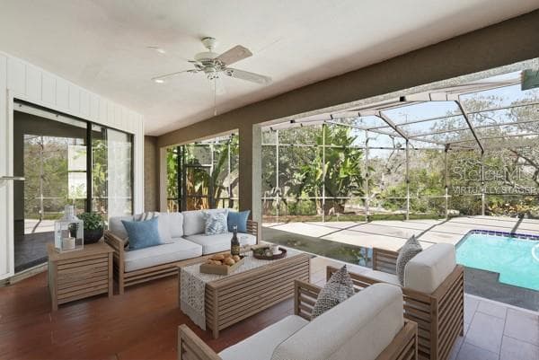 1212 WEYBRIDGE LANE
