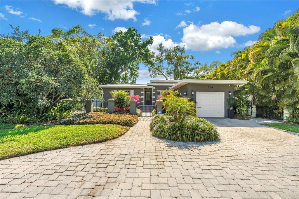 209 BANDERA WAY