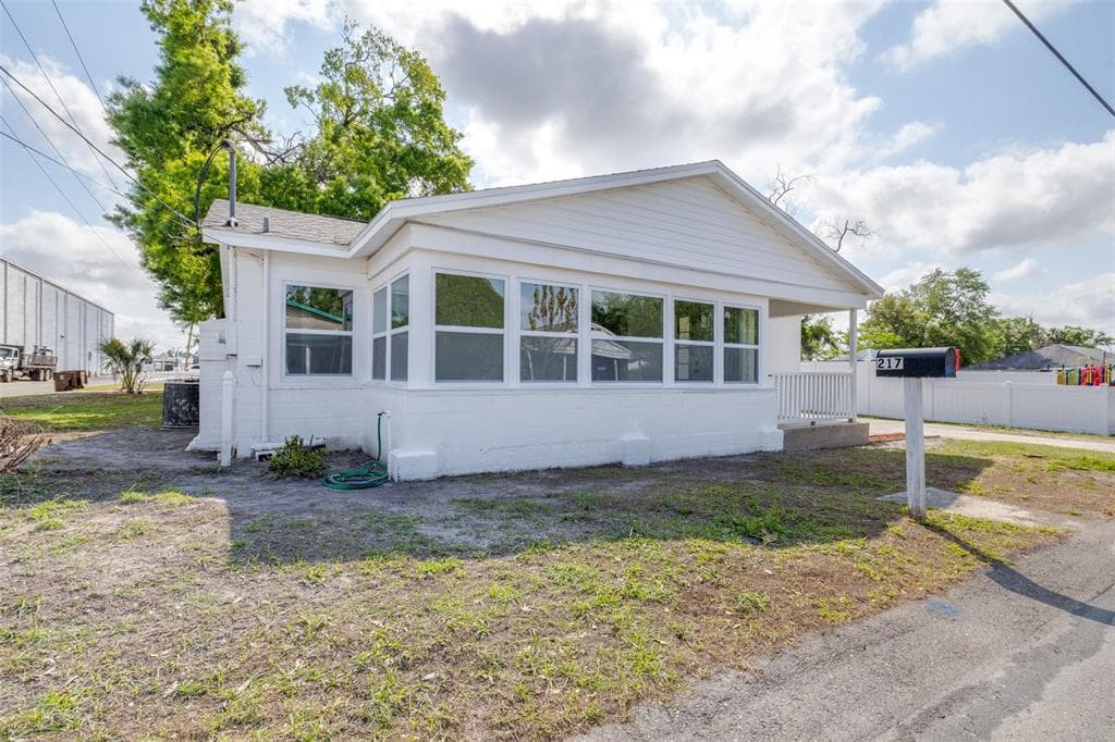 217 4TH AVENUE