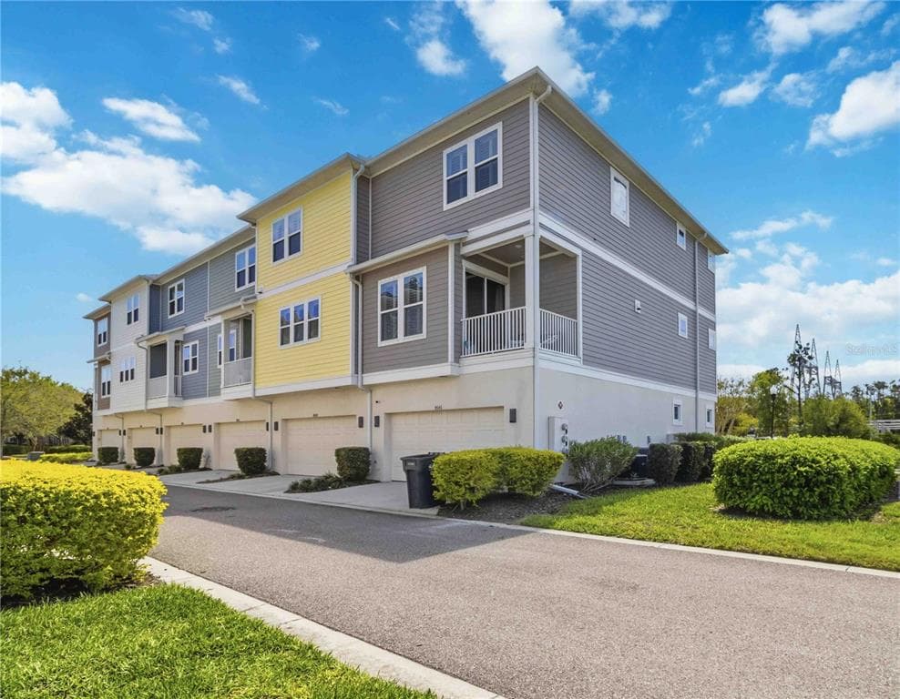 9545 PARK VILLAGE DRIVE