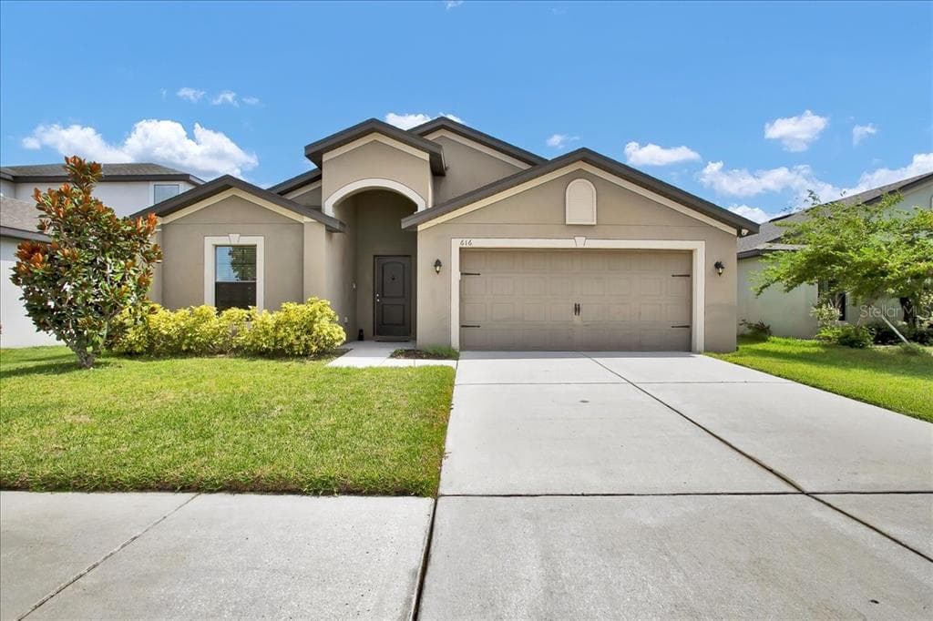 616 CHATHAM WALK DRIVE