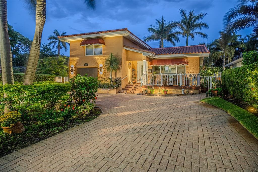 243 SNELL ISLE BOULEVARD