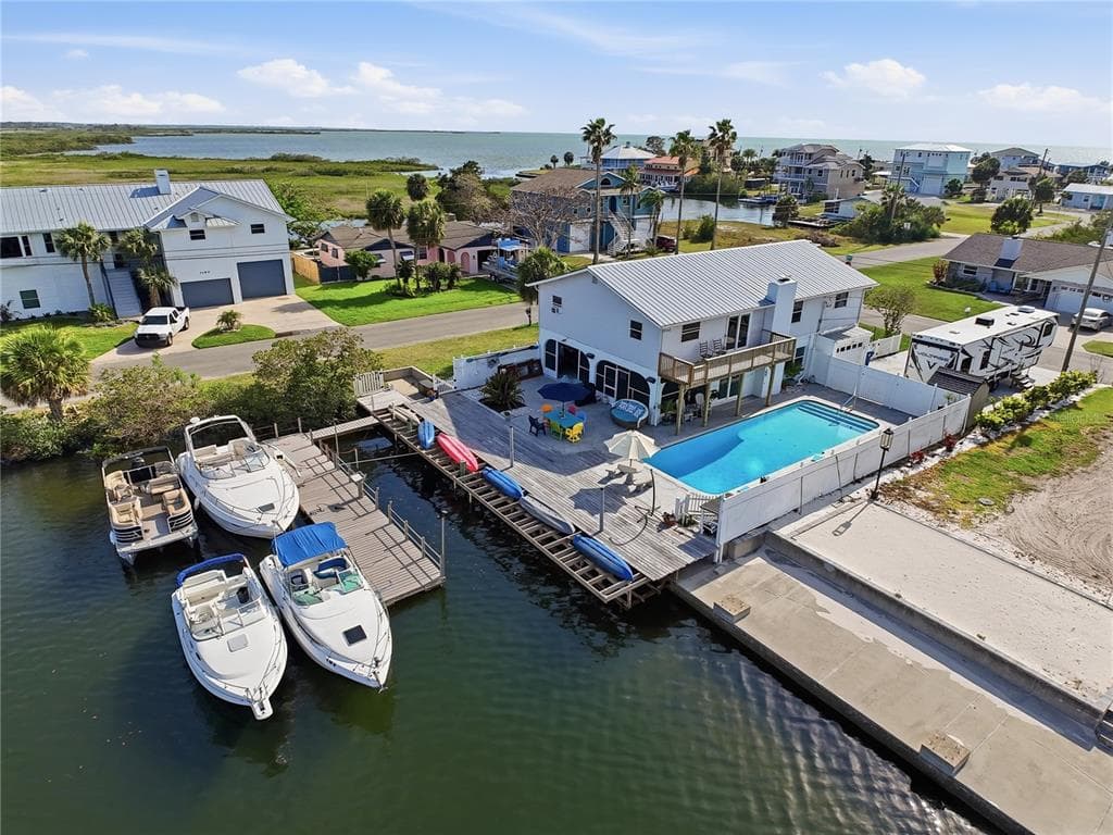 3173 GULFVIEW DRIVE