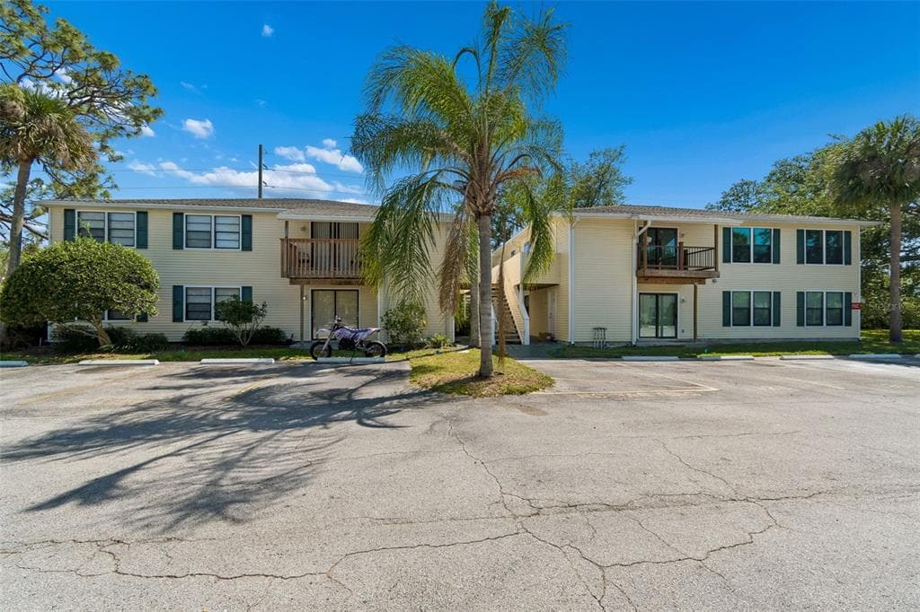 140 HUNTER LAKE DRIVE