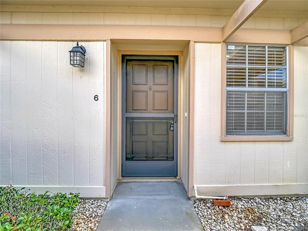 11132 PEMBRIDGE COURT