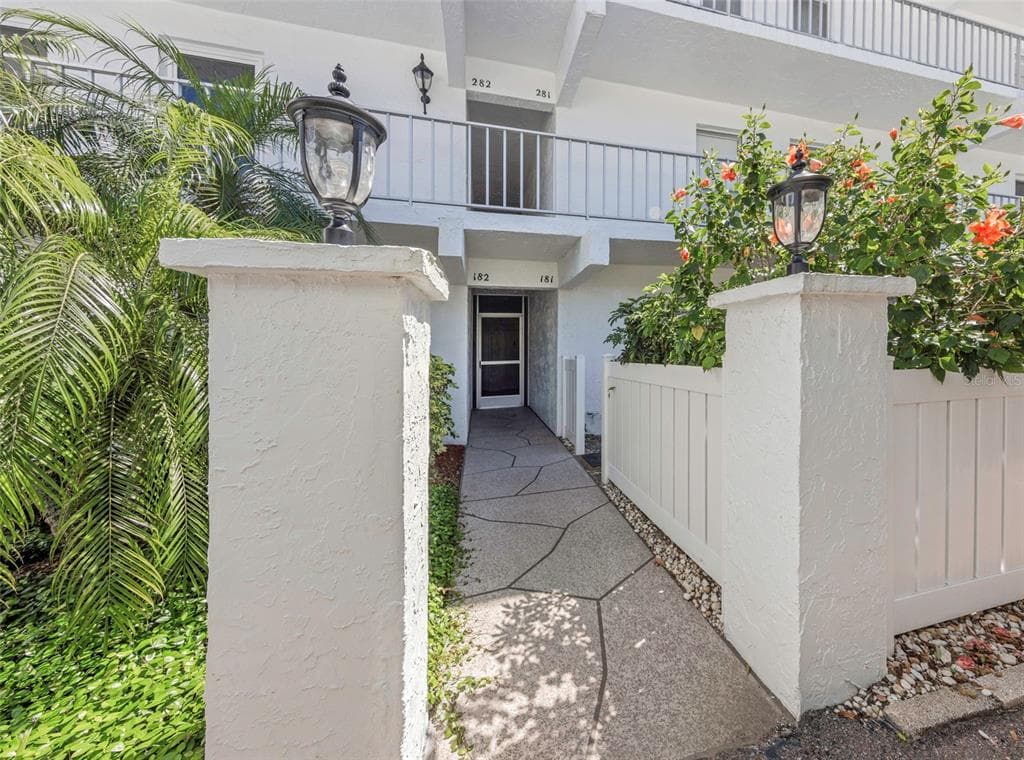 1655 HIGHLAND AVENUE