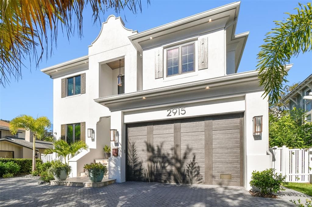 2915 HARBOR VIEW AVENUE