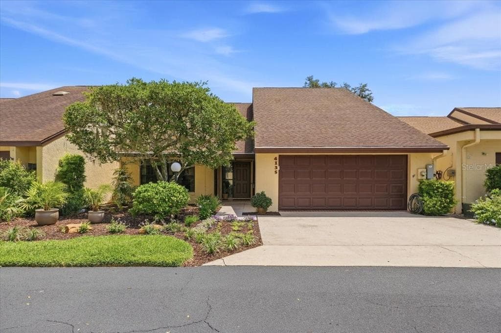 4135 CREEKWOOD LANE