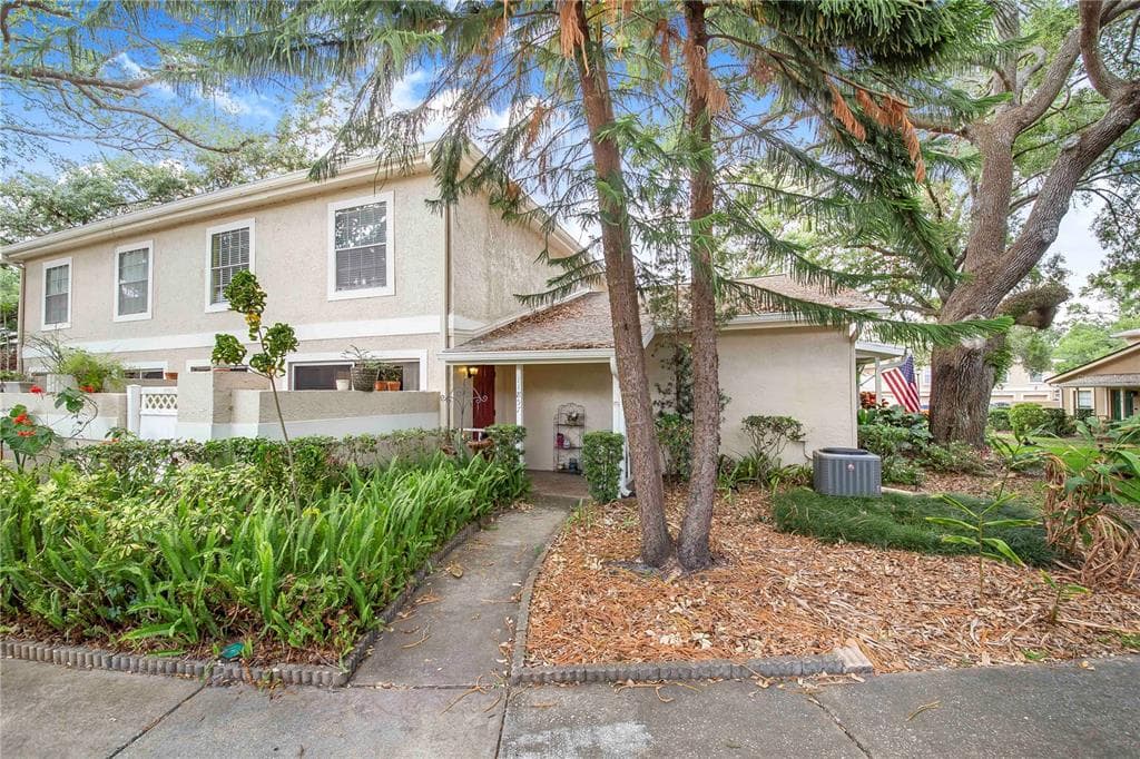 11857 NORTHTRAIL AVENUE