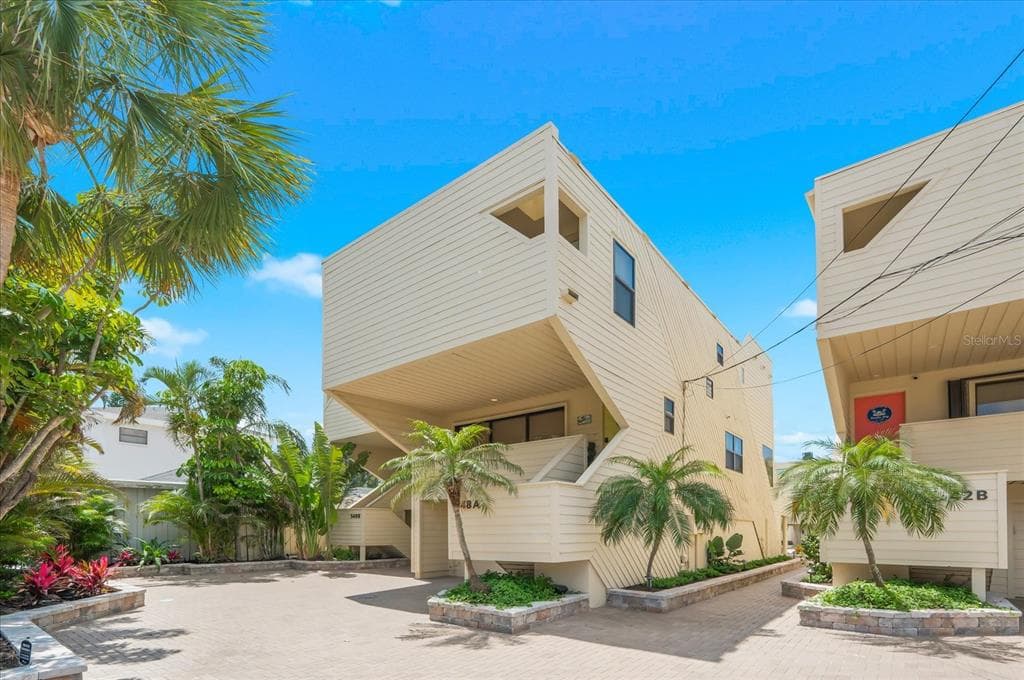 548A BEACH ROAD
