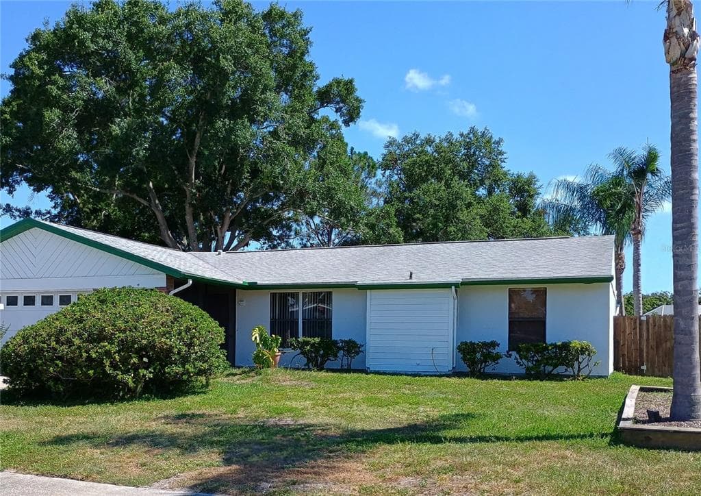 602 BAY LAKE TRAIL