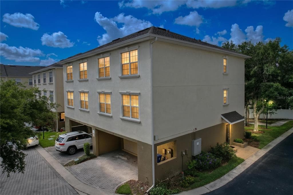 10144 ARBOR RUN DRIVE