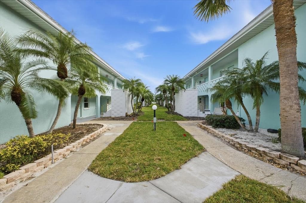 611 GULF DRIVE