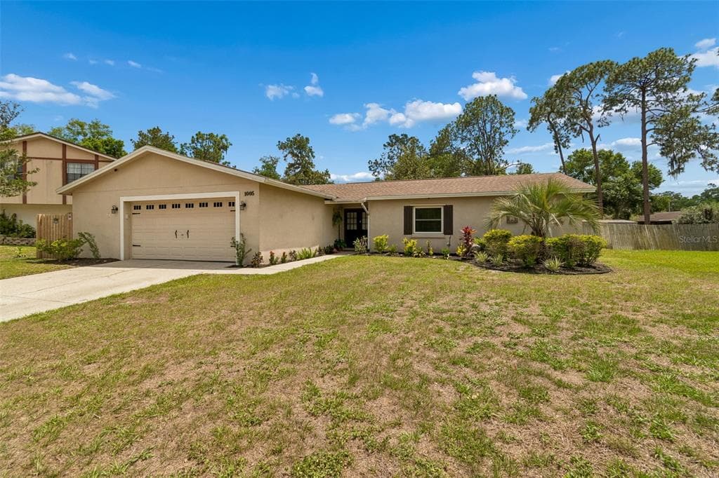1005 HIGHGROVE COURT