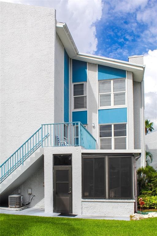 215 MEDALLION BOULEVARD