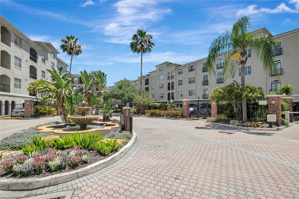 501 KNIGHTS RUN AVENUE